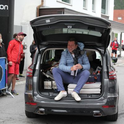 Er hat einen gefährlichen Job.