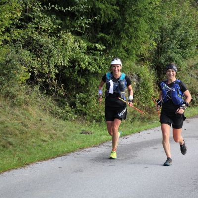 Ein tolles Team. Sandra und Biggi vom Team Orthomol Sport​.