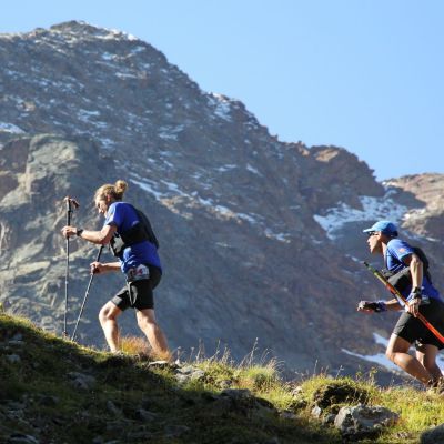 Unser Foto des Tages - Stefan und Lars beim Aufstieg zur Braunschweiger Hütte. Insgesamt ein herausragender Trailrunning-Tag: traumhaftes Wetter, herausfordernde Trails und wieder eine tolle Platzierung unseres Team.