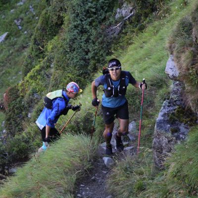 Koji und Takashi aus Japan. Takashi (hinten) ist der aktuell beste japanische Ultrarunner. Er hatte zuletzt den Ultratrail Mt. Fuji gewonnen. Der Preis war die Teilnahme am TAR.
