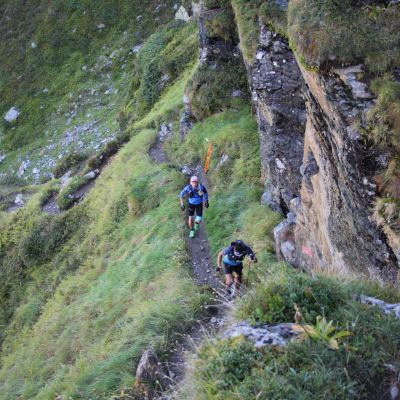 Takashi landete 2015 auf Platz 11 beim Ultra Trail du Mont Blanc - UTMB​. 2017 war der 25. SAUSTARK. Mega-sympathisches Team.