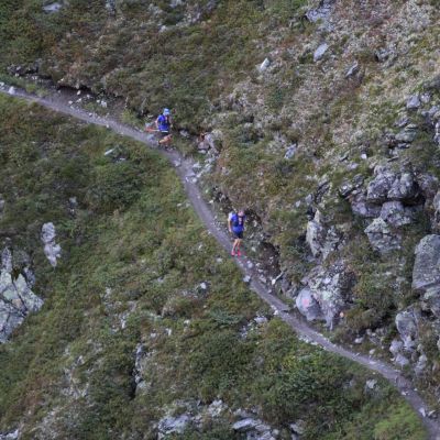 Seht selbst, wie die beiden die Trails rocken!