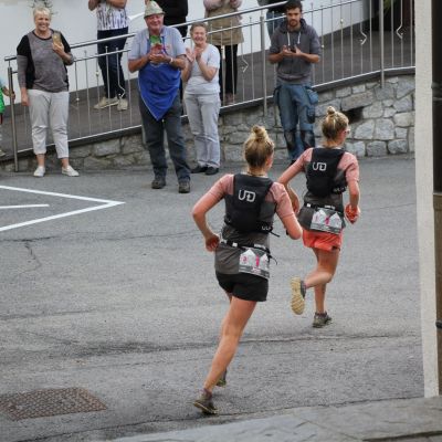 Und jetzt am Stullerhof vorbei. Noch 5 Kilometer bis ins Ziel ...