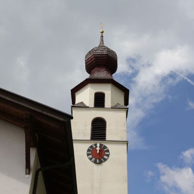 Die Kirche in Stuls.