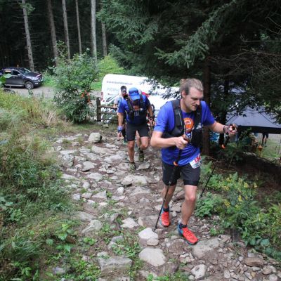 Auch Stefan und Lars bleiben nur ganz kurz an V1.