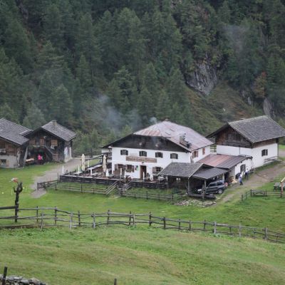 Die Hirzerhütte.