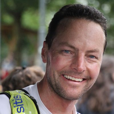 Die Supporters verpassen heute erstmals unsere Gipfelstürmer beim Zieleinlauf. Sie erreichen Sarnthein als Fritz die Ziellinie überquert.