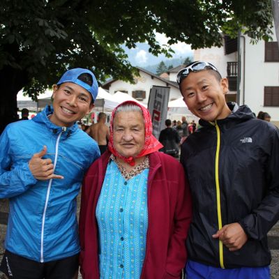 Die beiden Ultrarunner aus Japan lernen die lokale Bevölkerung kennen ;-) Morgen kommt das FINALE! Stay tuned ;-)