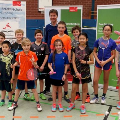März 2018: Unser Jochen hatte zum vierten Mal die Ehre, im Namen der Förderinitiative "Team Nürnberg" einen Sportler des Monats auszeichnen. Für den Monat Februar 2018 wurde das Badminton-Nachwuchstalent Aurelia Wulandoko vom TSV 1846 Nürnberg auserwählt und bekam das von exito zur Verfügung gestellte Preisgeld in Höhe von 500 Euro.