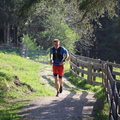April 2018: Gipfelstürmer Stefan beim Innsbruck Alpine Trailrun Festival auf der K85 Strecke oberhalb von Telfes im Stubaital.