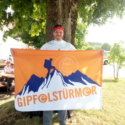 Mai 2018: Vorbereitung für die 2. #exitoAlpenCross Etappe. Unser Micha beim IVV-Wandermarathon in Richtheim in der Oberpfalz. Der Marathon war Teil des "IVV Marathoncups Franken" und stand unter dem Motto "Biologische Vielfalt erleben".
