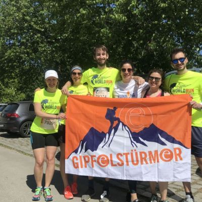 Mai 2018: „exito Gipfelstürmer“ zum dritten Mal beim Wings for Life World Run in München. Mit am Start waren die sechs "exito Gipfelstürmer" Aneta, Ana, Lucía, Pia, Philipp und Giuseppe.