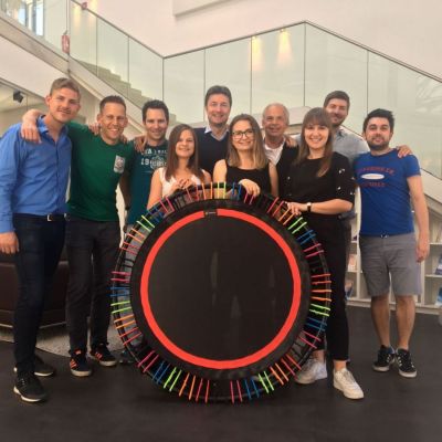 Mai 2018: Dieses Sportgerät gehört zu exito. Seit über 10 Jahren verbindet bellicon und exito eine intensive und freundschaftliche Zusammenarbeit. Mit viel Energie und Tatendrang wurden beim Meeting in Köln weitere Weichen für die Zukunft gestellt.