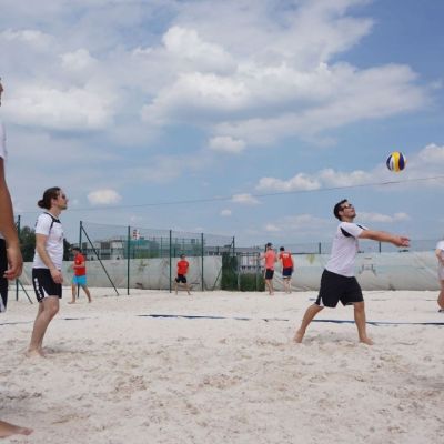 Juni 2018: Die exito Beachvolleyball-Teams belegen beim MTP Summer Day glorreich die Plätze 1 und 3. Hurra, unser erster Turnier-Sieg!