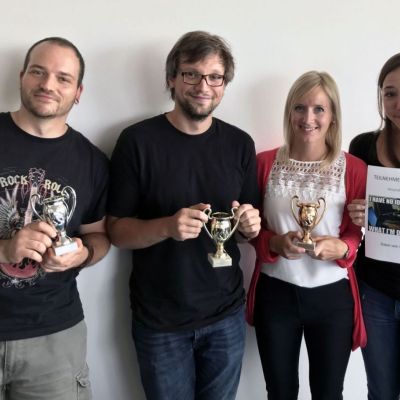 Juli 2018: exito hat seinen Weltmeister gekürt! Mit großer Dominanz distanzierte Tipp-Stratege und Fußball-Kenner Peter seine Kontrahenten deutlich. Auf den Plätzen 2 und 3 folgten Micha und unsere Finnin Mia. Weltmeisterin der Herzen wurde unsere Amanda - sie tippte trotz aussichtslosem Rückstand bis zum bitteren Ende weiter.