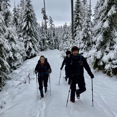 Viele Spuren mussten ganz frisch in den Schnee gesetzt werden.