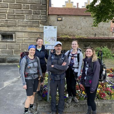 Startschuss an Tag 1. Los geht es am Wingershofer Tor in Richtung N&uuml;rnberg.