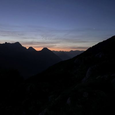 Sonnenaufgang nach einer harten Nacht.