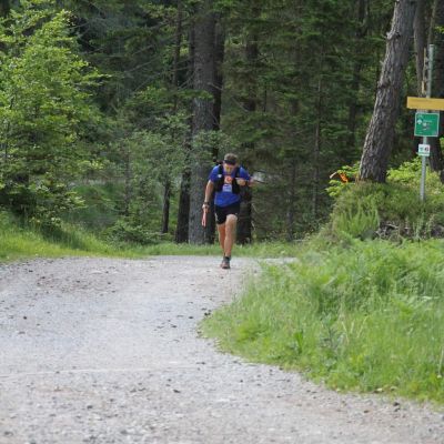 Um 7:26 Uhr erreicht Stefan das Gasthaus Arzkasten.