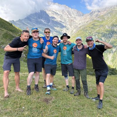 Die AlpenCross-Crew 2026: Stefan, Xavier, Ruud, Tobias, Hendrik, Sven und Jochen.