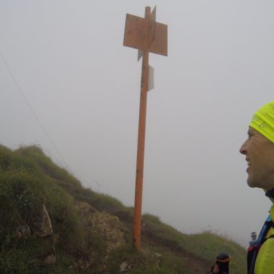 Um 10:19 Uhr erreicht Stefan das Nösslachjoch​ ... Nebel!