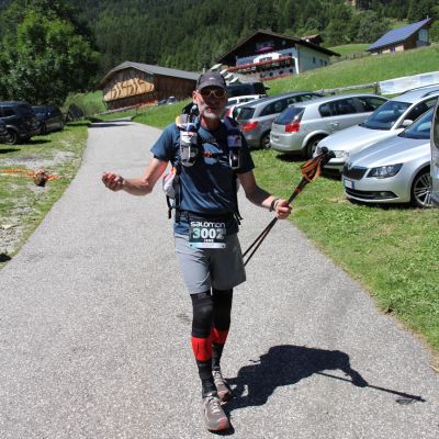 Jens kommt an V13 an ...