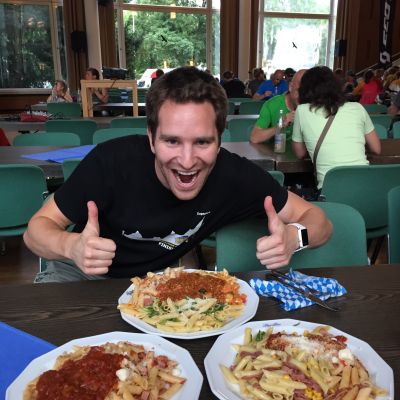 Ein Ritual! Carboloading bei der Pasta-Party am Vorabend ...