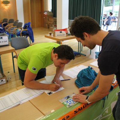 Bart bei der Registrierung.