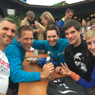 Instagramer unter sich. Am Tisch mit Juliane (ASICS Frontrunner​) und Daniel.