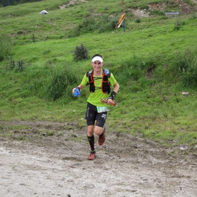Thomas Farbmacher​ (späterer Sieger) erreicht nach 4:52.35,2 die V4 Hämmermoosalm​. Hier noch auf Platz 3.