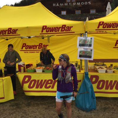 Dreama Walton, später auf Platz 3, stärkt sich an der Hämmermoosalm​.
