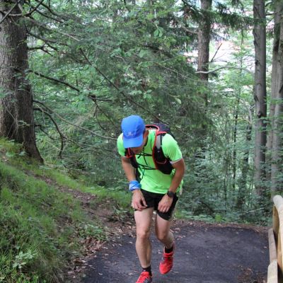 Stefan kämpft sich zur V6 Mittenwald​.