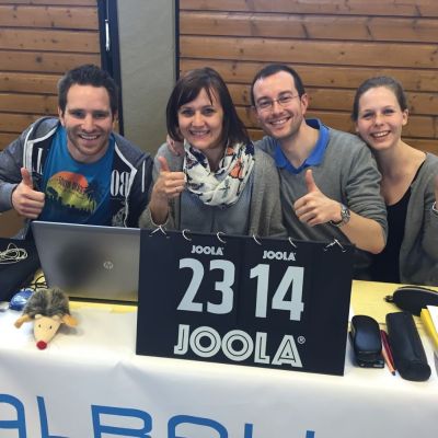 April 2015: Tanja, Jenni, Bart, Lutz und Jochen engagieren sich ehrenamtlich als Tisch- und Torrichter beim 3. Spieltag der Goalball Bundesliga 2015.