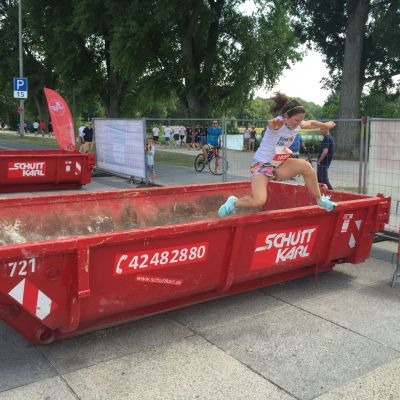 Juli 2015: Urbanian Run​ 2015 in Nürnberg. "Entercontainer", Ana in Action.