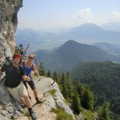 Juli 2015: #AlmRevival. Gipfelstürmer auf dem Weg zum Brünnsteingipfel.