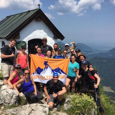 Juli 2015: #AlmRevival. Gipfelstürmer auf dem  Brünnsteingipfel.