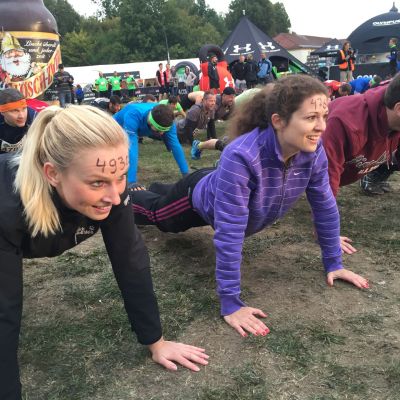September 2015: Tough Mudder 2015 in Wassertrüdingen. Aufwärmen.