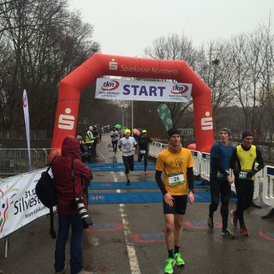 Dezember 2015: Nürnberger Silvesterlauf​ 2015. Hurra, geschafft!