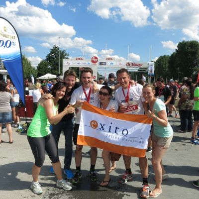 Unser "Urbanian Run 2014 Helden" Bart und Stefan mit der exito-Support-Crew. Franzi, Kerstin, Jenni und Jochen haben mitgefiebert und kräftig angefeuert.