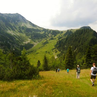 Jenni, Lukas, Peter, Bart, Stefan und Jochen auf dem Weg von der BaumoosAlm​  zum Großen Traithen (1.852 m).