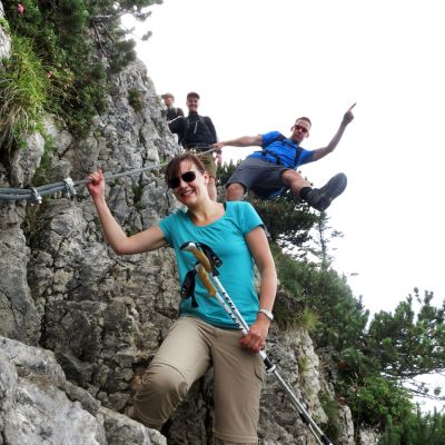 Die "Gipfelstürmer" Jenni, Lukas, Peter, Bart, Stefan und Jochen auf dem Weg vom Steilner Joch (1.747 m) zur BaumoosAlm​.