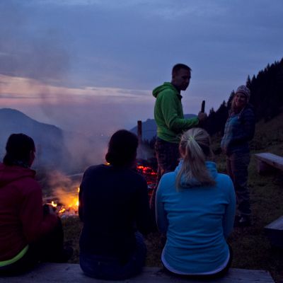 Lagerfeuer auf der BaumoosAlm​.