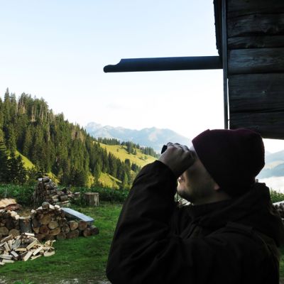 Lukas auf der Suche nach "wilden Tieren" ;-)