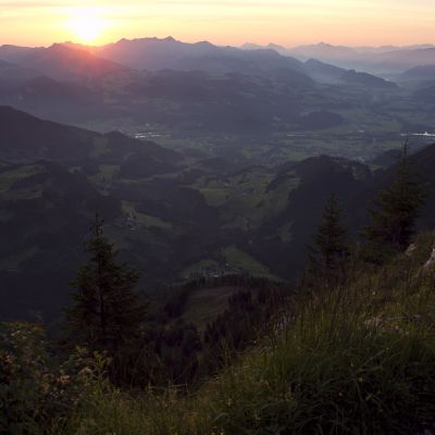 Sonnenaufgangstour über die Himmelmoosalm auf den Brünnstein (1.634 m).