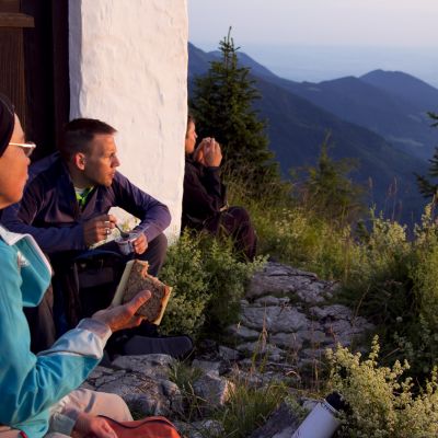 Sonnenaufgangstour über die Himmelmoosalm auf den Brünnstein (1.634 m).