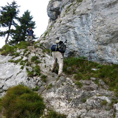 Peter, Lukas, Bart und Jochen auf dem Klettersteig "Dr.-Julius-Mayr-Weg" vom Brünnsteingipfel zum Brünnsteinhaus.