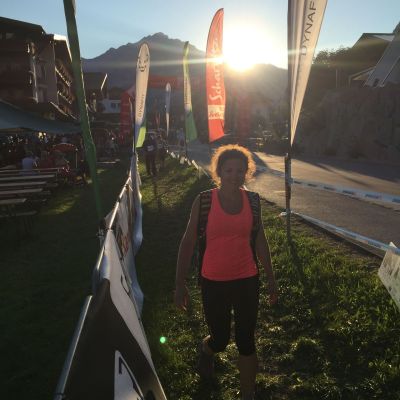 In der Abendsonne läuft unsere Ana ein. YES!