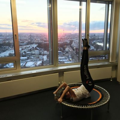 Sonnenuntergang und Winterstimmung. Tolle Aussicht f&uuml;r Amanda beim Finale der "bellicon Fit in 50 Days Challenge".