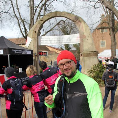 Peter erreicht währenddessen das Ziel und muss seinen ersten Trailrun erst einmal verarbeiten.