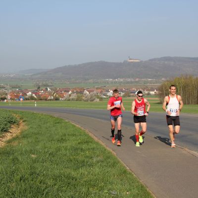 Marathon vor herrlicher Kulisse. Im Hintergrund thront das Kloster Banz.